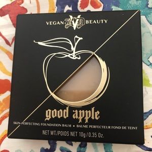 🍎KVD Good Apple Foundation🍏